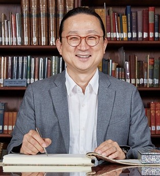 경영대학장 정다미